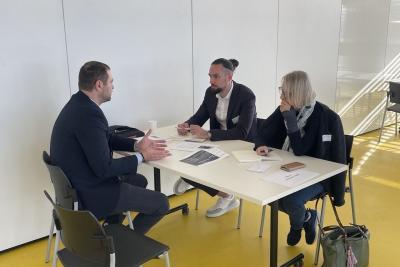 Agrandir l'image 4 sur 22, fenêtre modale