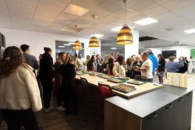 Agrandir l'image 10 sur 11, fenêtre modale