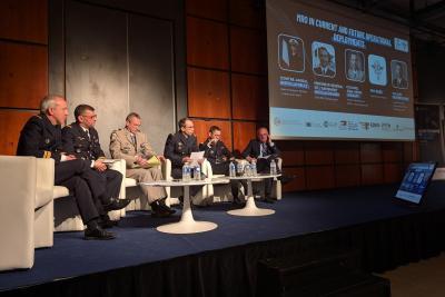 Agrandir l'image 4 sur 36, fenêtre modale