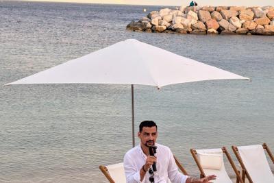 Agrandir l'image 2 sur 18, fenêtre modale