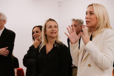 Agrandir l'image 34 sur 66, fenêtre modale