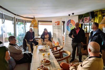 Agrandir l'image 25 sur 33, fenêtre modale