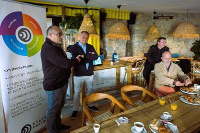 Agrandir l'image 26 sur 33, fenêtre modale