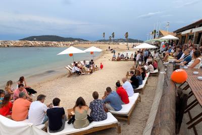 Agrandir l'image 6 sur 18, fenêtre modale