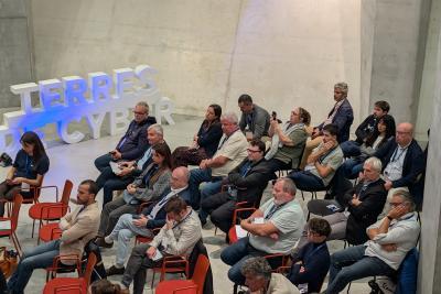 Agrandir l'image 4 sur 16, fenêtre modale