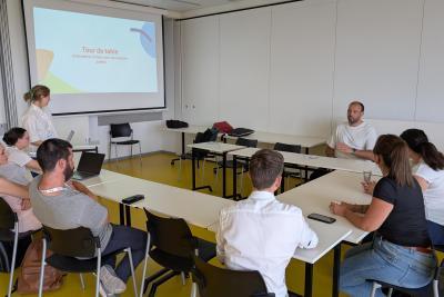 Agrandir l'image 2 sur 26, fenêtre modale