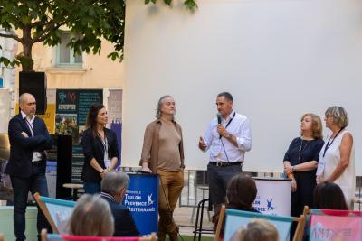 Agrandir l'image 46 sur 58, fenêtre modale