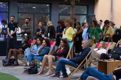 Agrandir l'image 32 sur 58, fenêtre modale